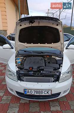 Универсал Skoda Octavia 2012 в 