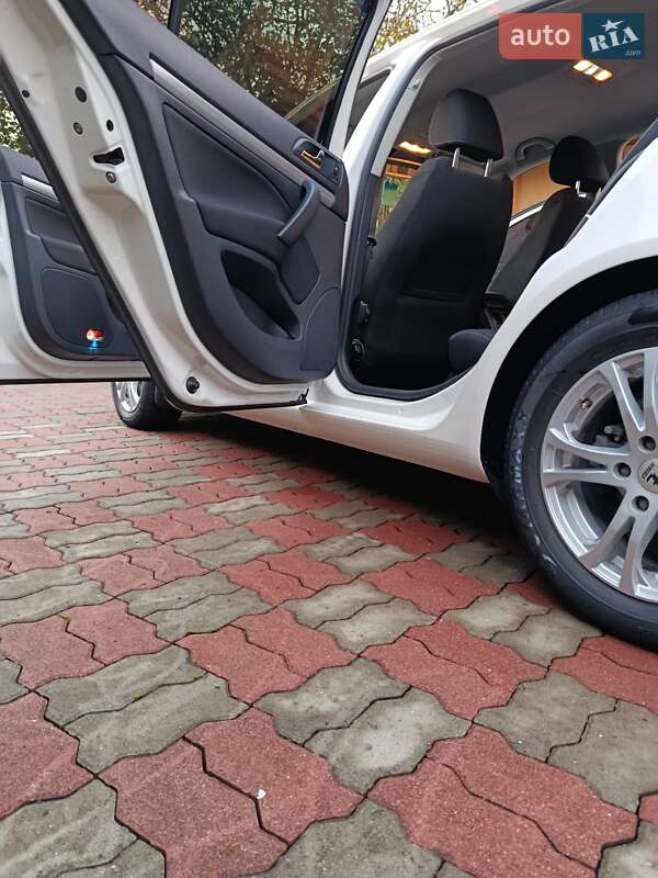 Универсал Skoda Octavia 2012 в Иршаве