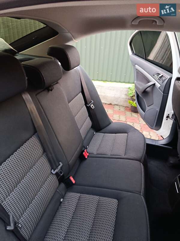 Универсал Skoda Octavia 2012 в Иршаве
