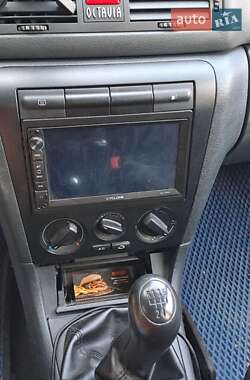 Лифтбек Skoda Octavia 2009 в 