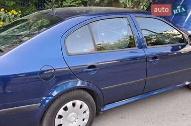 Лифтбек Skoda Octavia 2009 в 