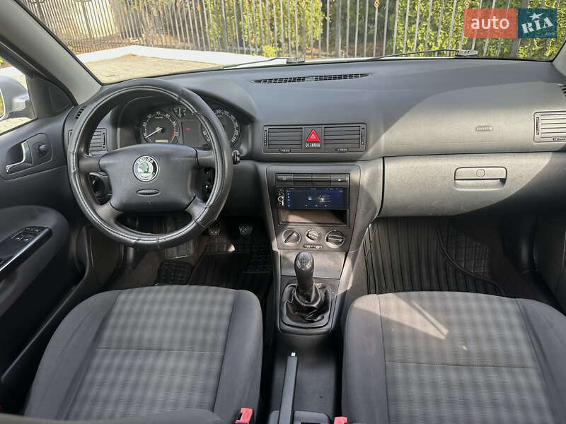 Лифтбек Skoda Octavia 2004 в Кропивницком