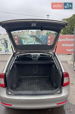 Универсал Skoda Octavia 2011 в 