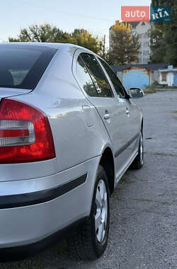 Лифтбек Skoda Octavia 2005 в 