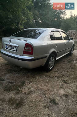 Лифтбек Skoda Octavia 2001 в 