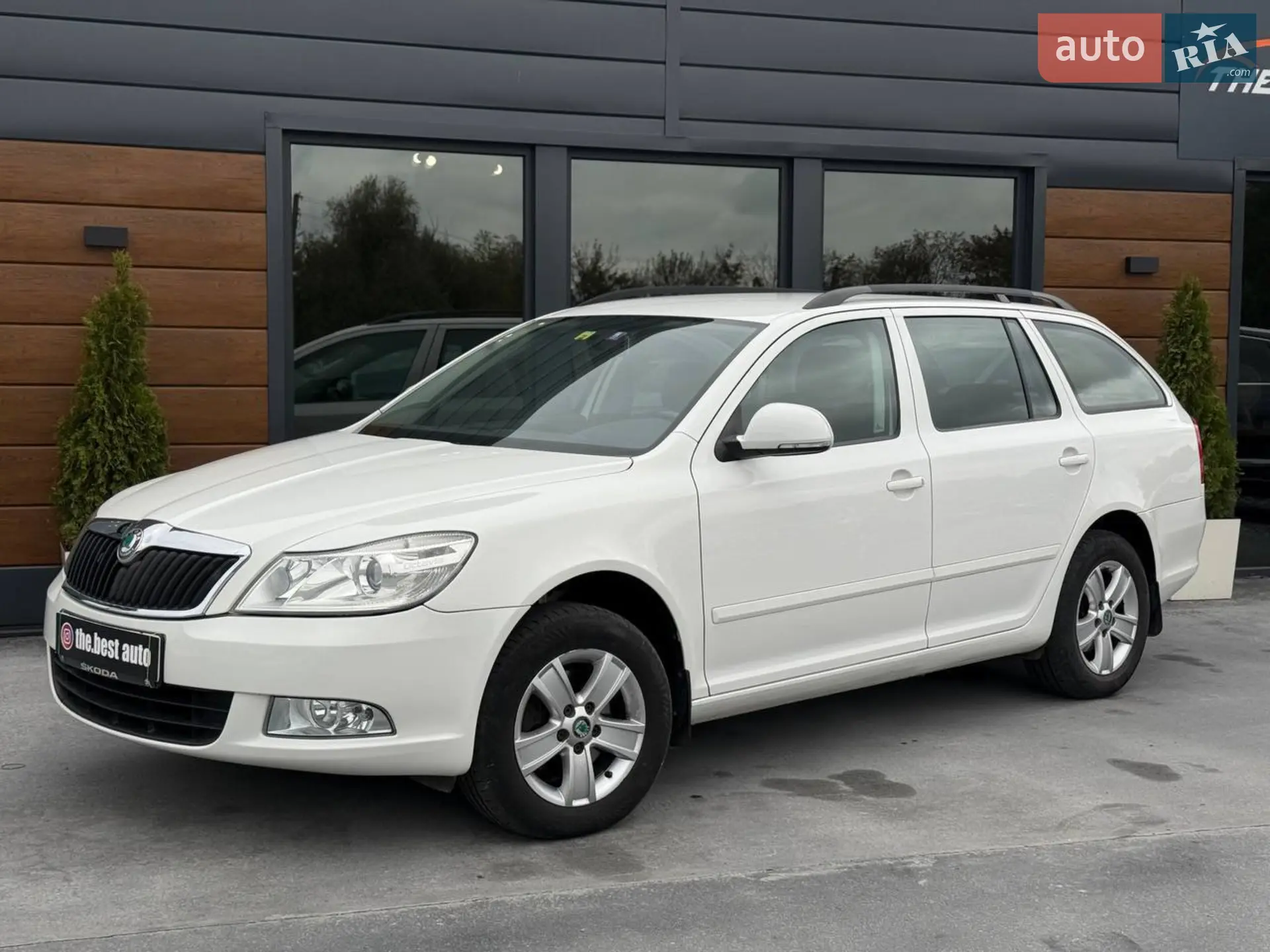 2011 Skoda Octavia - мініатюра 2
