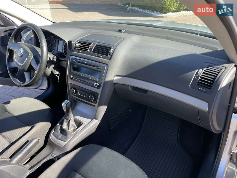 Лифтбек Skoda Octavia 2010 в Виноградове