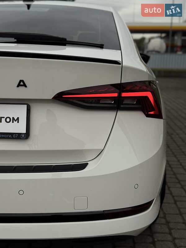 Лифтбек Skoda Octavia 2023 в Мукачево