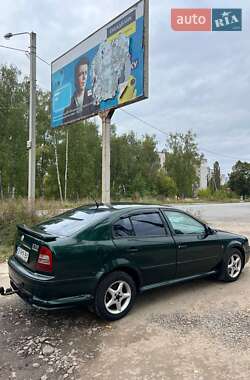 Лифтбек Skoda Octavia 2000 в 