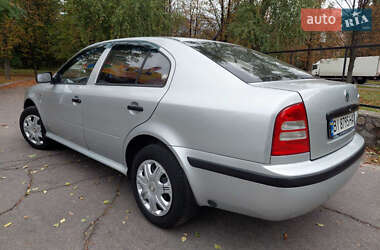 Лифтбек Skoda Octavia 2004 в 