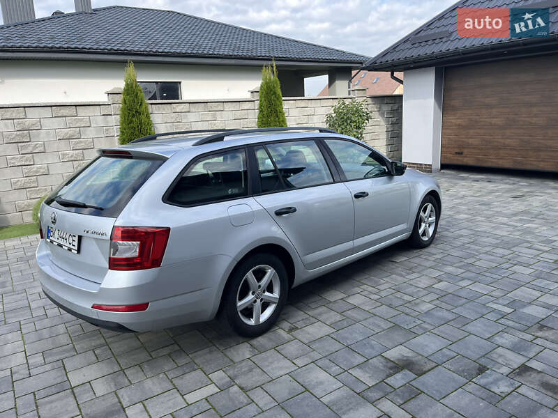 Універсал Skoda Octavia 2015 в Рівному