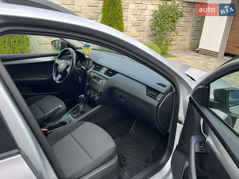 Універсал Skoda Octavia 2015 в Рівному