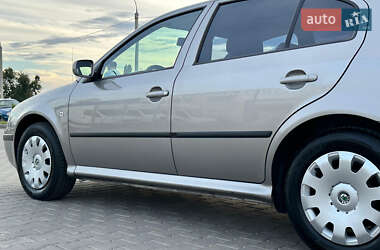 Лифтбек Skoda Octavia 2006 в 