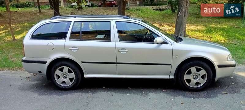 Универсал Skoda Octavia 2006 в Киеве
