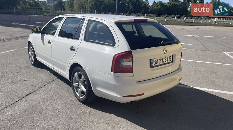 Универсал Skoda Octavia 2012 в Кропивницком