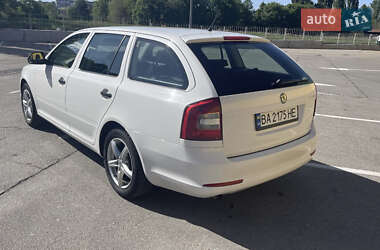 Универсал Skoda Octavia 2012 в 