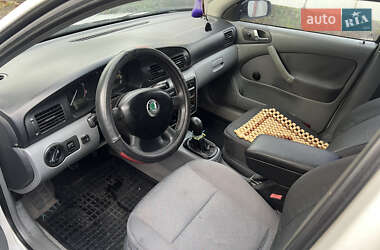 Лифтбек Skoda Octavia 2002 в 