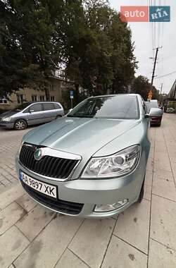 Лифтбек Skoda Octavia 2012 в 