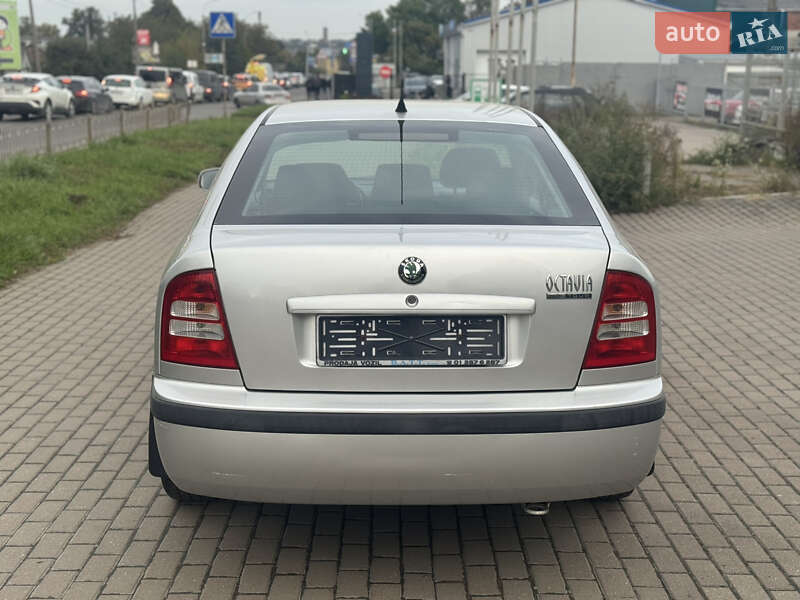 Лифтбек Skoda Octavia 2008 в Ровно