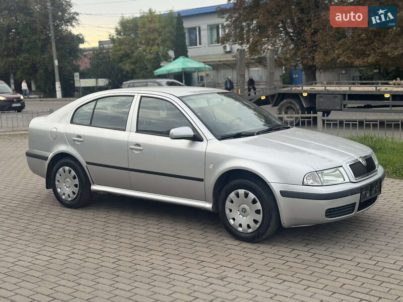 Лифтбек Skoda Octavia 2008 в Ровно