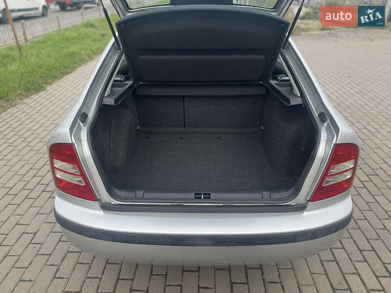 Лифтбек Skoda Octavia 2008 в Ровно