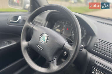 Лифтбек Skoda Octavia 2008 в 