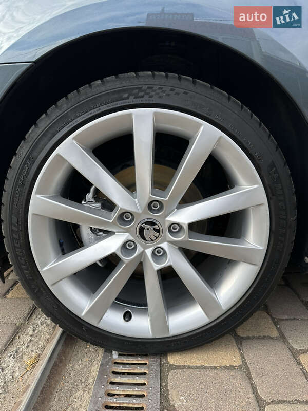 Универсал Skoda Octavia 2019 в Сваляве