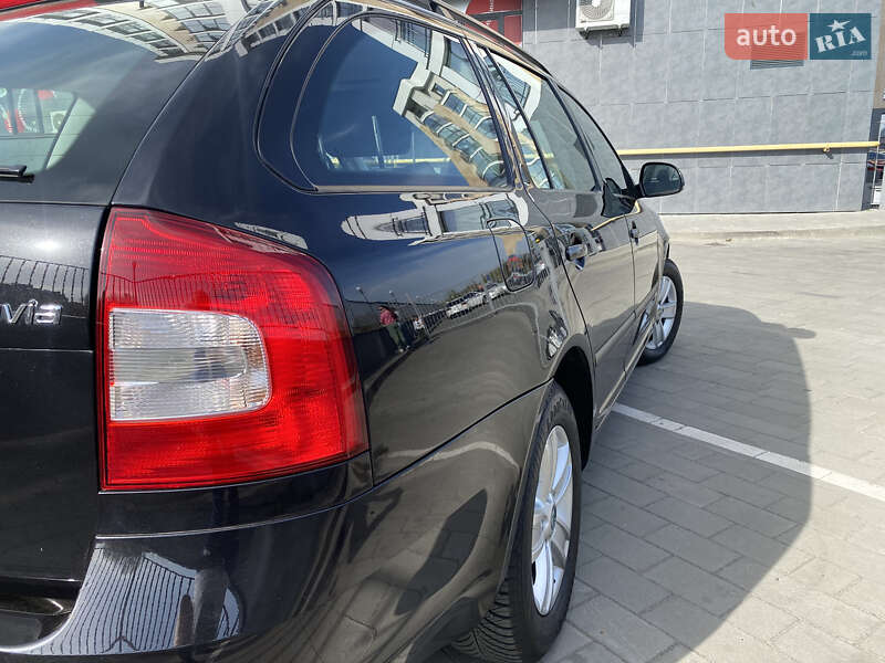 Универсал Skoda Octavia 2011 в Луцке фото 9 Универсал Skoda Octavia 2011 в Луцке