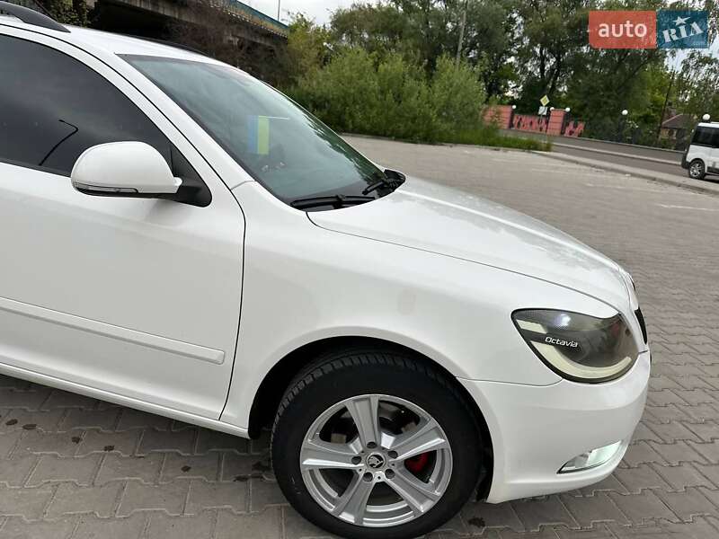 Универсал Skoda Octavia 2011 в Бориславе