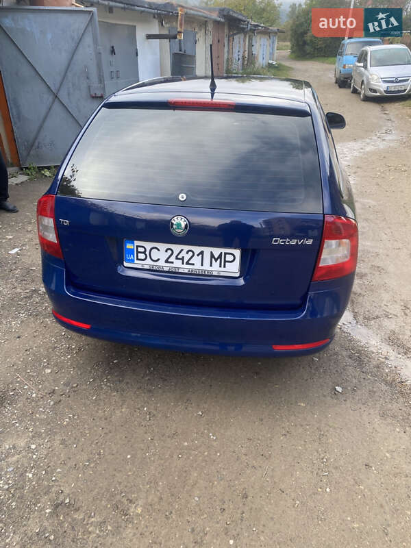 Универсал Skoda Octavia 2011 в Бориславе