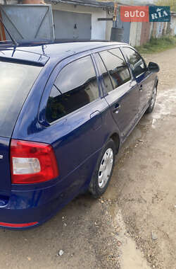 Універсал Skoda Octavia 2011 в  фото 6 Універсал Skoda Octavia 2011 в