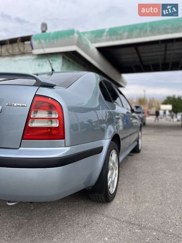 Ліфтбек Skoda Octavia 2002 в Балаклії