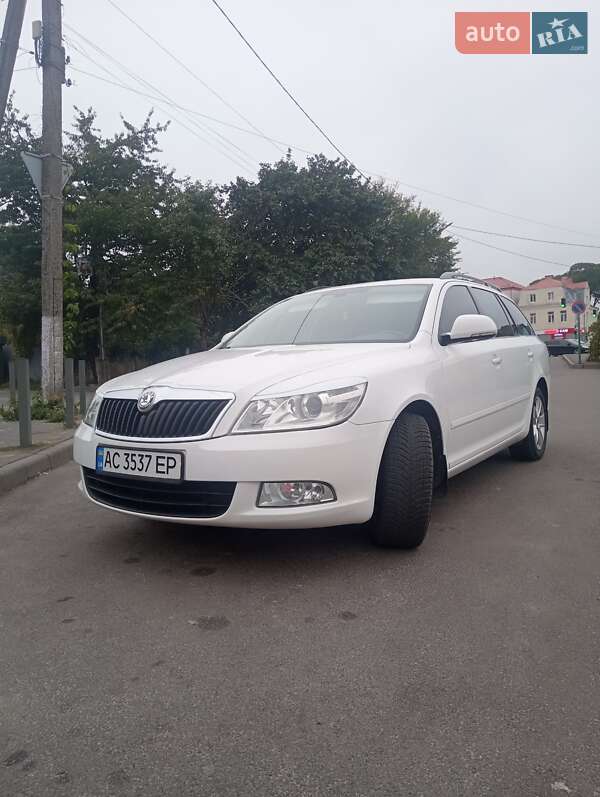 Універсал Skoda Octavia 2009 в Володимирі