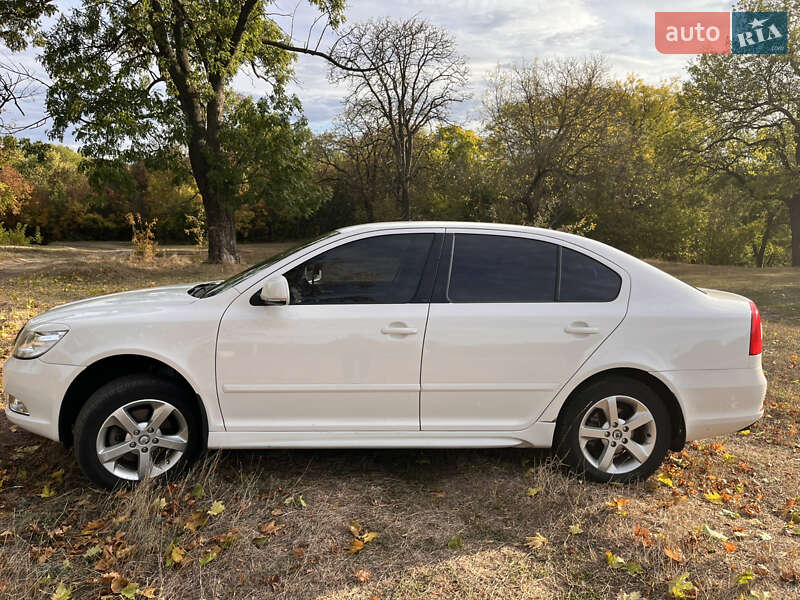 Лифтбек Skoda Octavia 2012 в Кропивницком