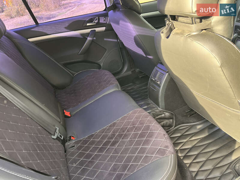 Лифтбек Skoda Octavia 2012 в Кропивницком