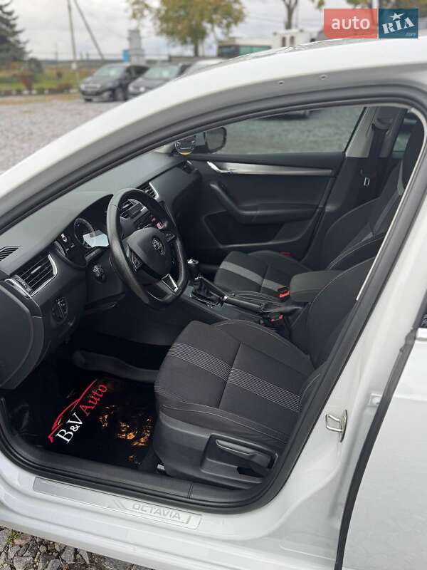 Лифтбек Skoda Octavia 2017 в Бродах