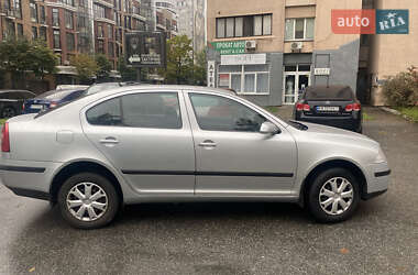 Лифтбек Skoda Octavia 2008 в 