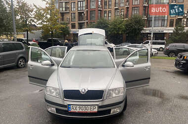 Лифтбек Skoda Octavia 2008 в 