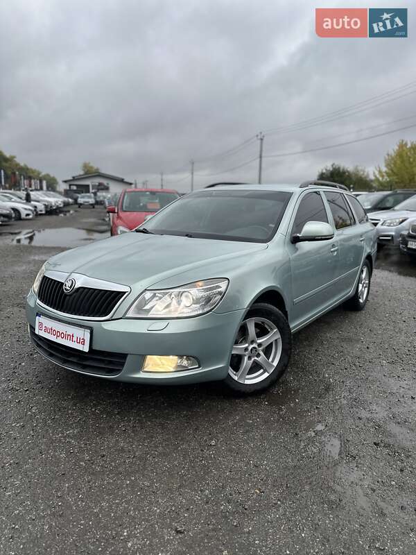 Универсал Skoda Octavia 2010 в Белогородке