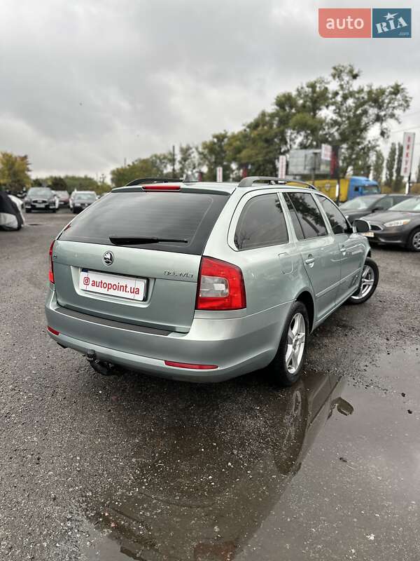 Универсал Skoda Octavia 2010 в Белогородке