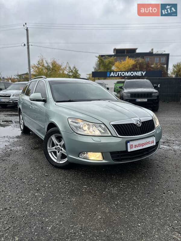 Универсал Skoda Octavia 2010 в Белогородке