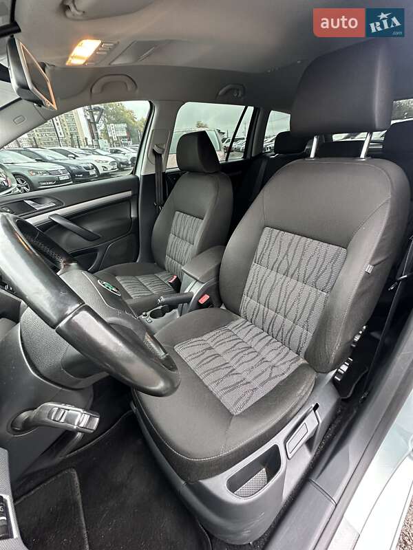 Универсал Skoda Octavia 2010 в Белогородке