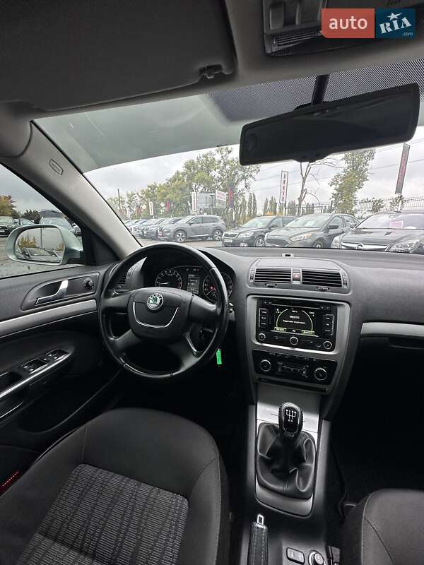 Универсал Skoda Octavia 2010 в Белогородке