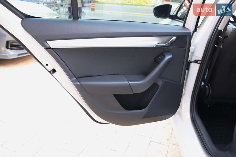 Ліфтбек Skoda Octavia 2019 в Львові