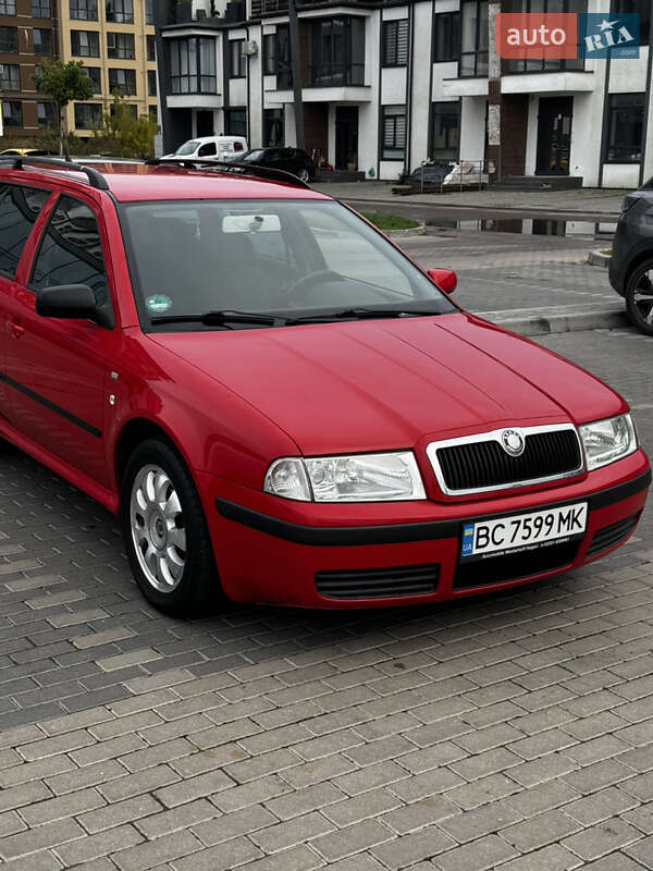 Ліфтбек Skoda Octavia 2003 в Рівному
