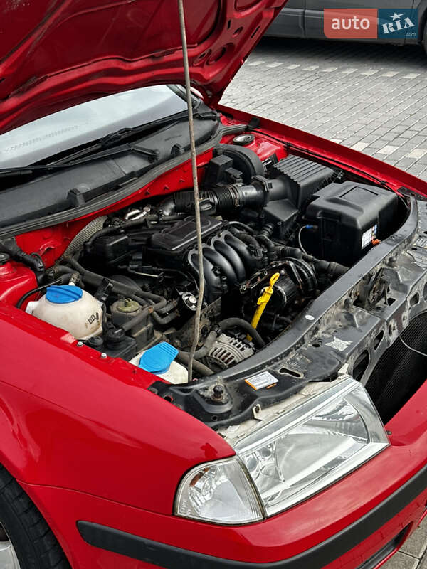 Ліфтбек Skoda Octavia 2003 в Рівному