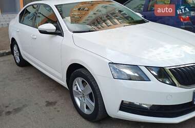 Ліфтбек Skoda Octavia 2018 в Львові
