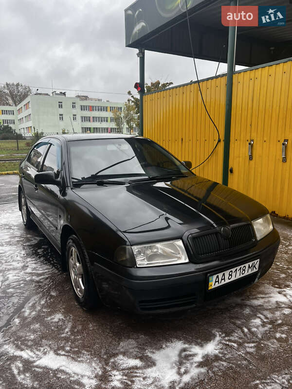 Лифтбек Skoda Octavia 2006 в  фото Лифтбек Skoda Octavia 2006 в