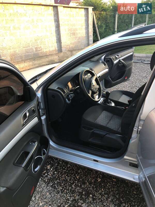 Универсал Skoda Octavia 2009 в Виноградове