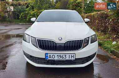 Ліфтбек Skoda Octavia 2017 в Ужгороді